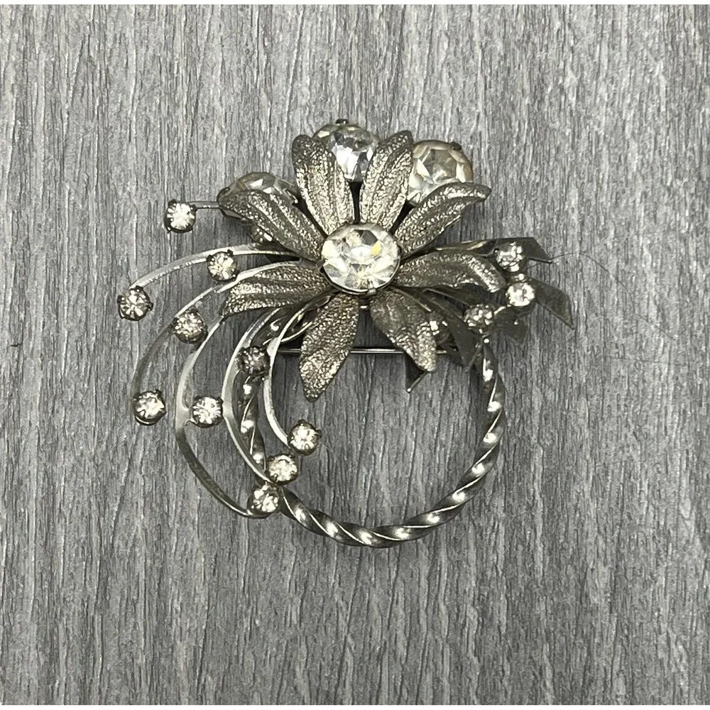 Vintage Silver Tone Floral Rhinestone Brooch Pin Clear Stones Swirl Design Retro